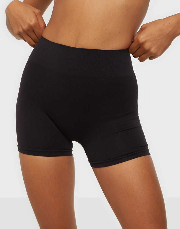 Vicky Seamless Mini Shorts