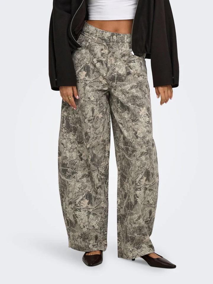 Taylor Camo Barrel Pant