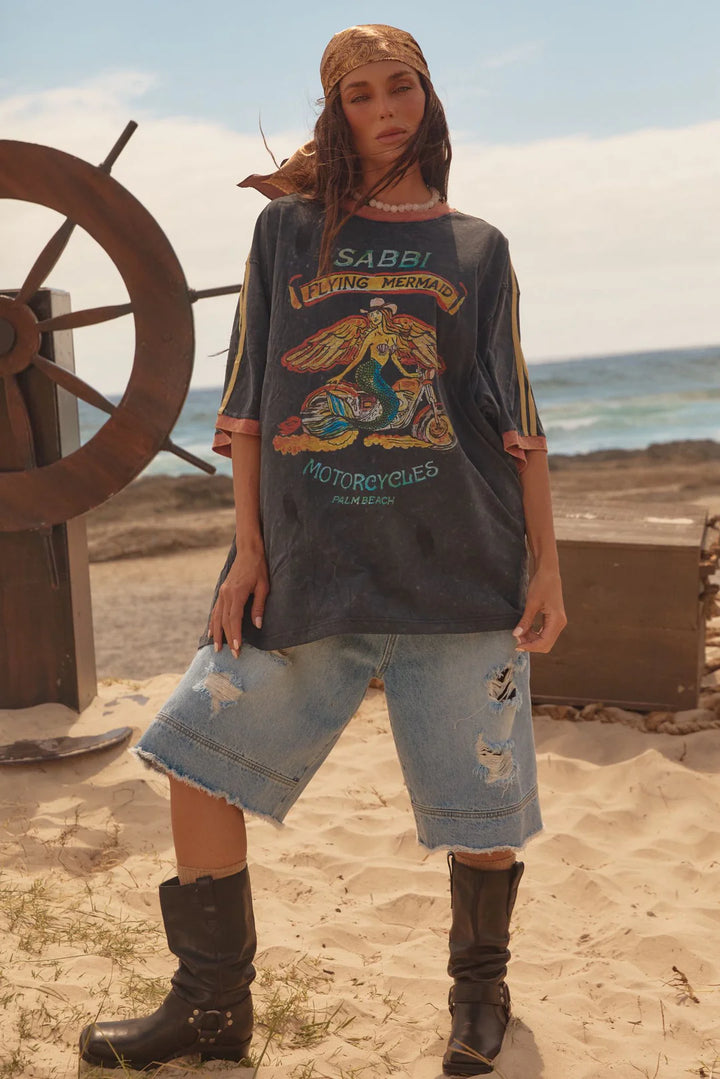 Flying Mermaid Tee- Black