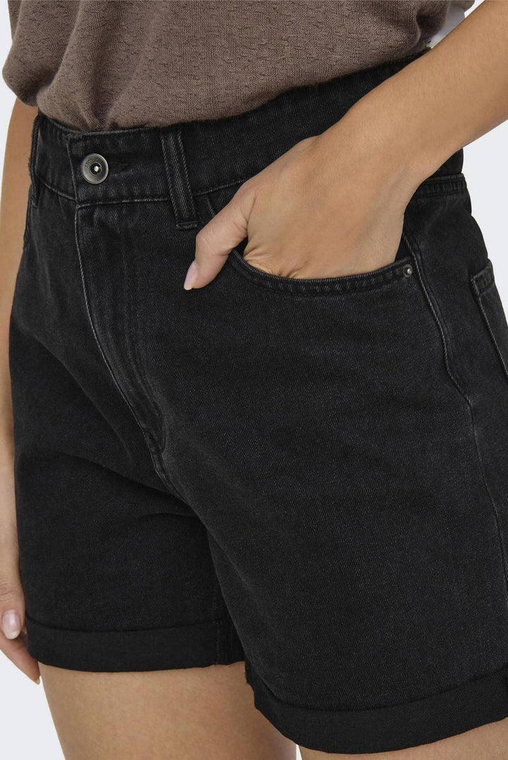 Vega Mom Shorts