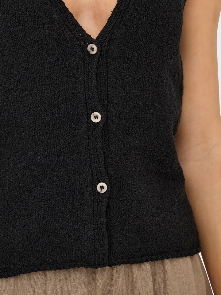Gurli Vest