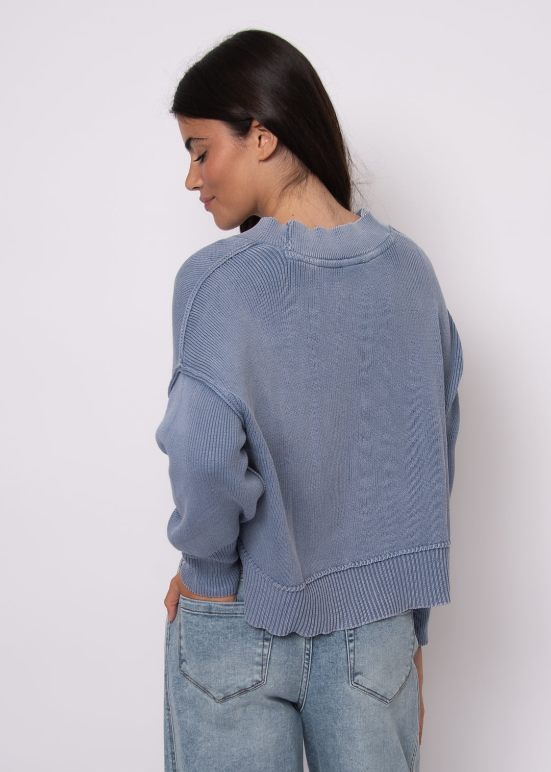 Sumire V-Neck Cardigan