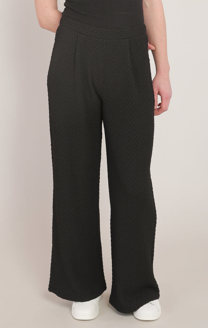Nila Textured Pant